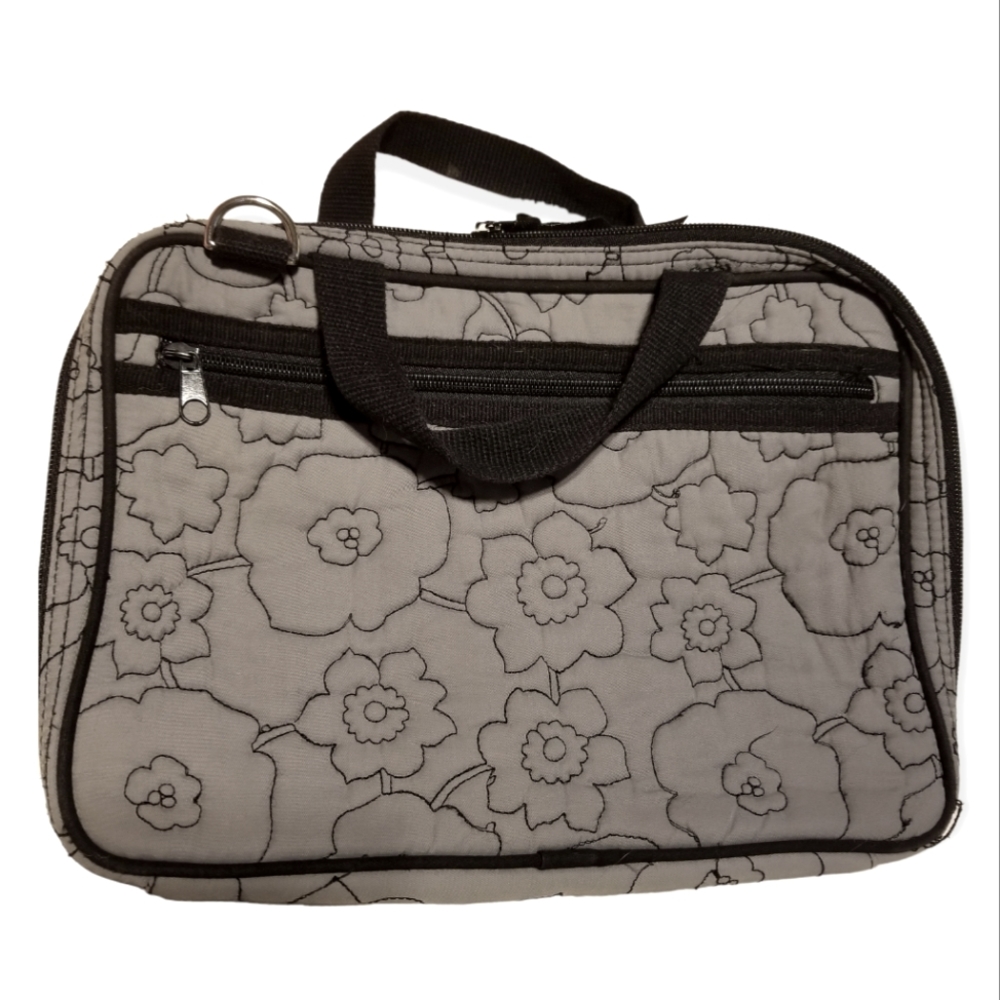 Thirty-one grey quilted poppy travel make up bag